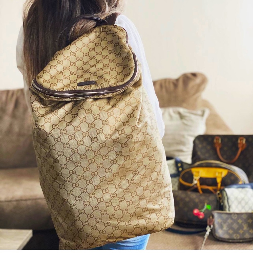BEAUTIFUL VERY CLEAN GUCCI BACKPACK ✨✨